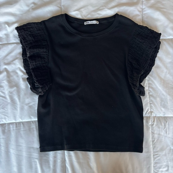 Zara Tops - Black puff sleeve top